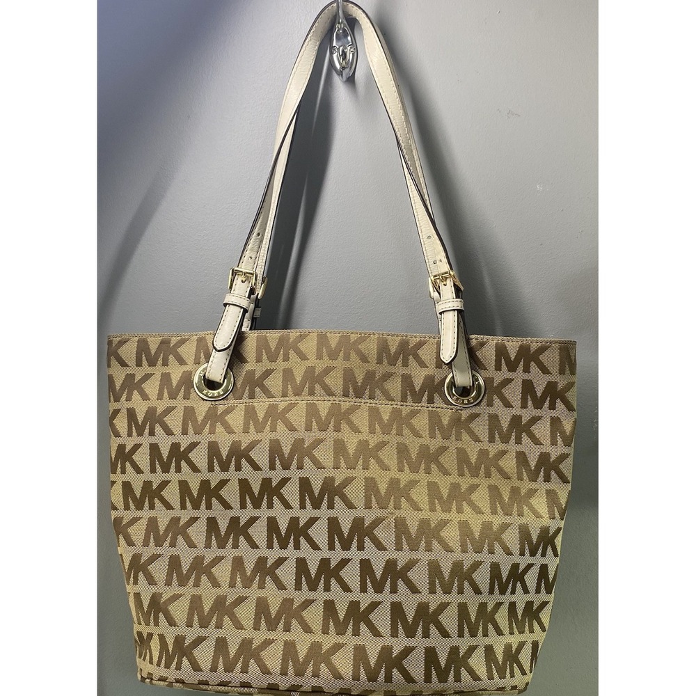 Michael Kors Womens Signature‎ Jet Set Canvas Tote tan and gold. EUC 10x15x6"